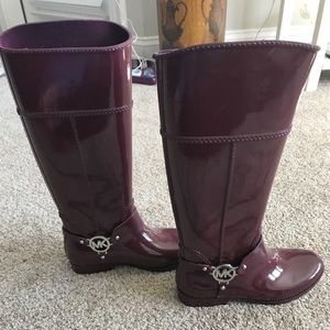 Michael Kors burgundy harness rainboots. Size 7.